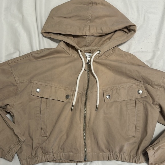 3/$100 NWOT Topshop Cropped Cargo Jacket Tan Medium - Picture 2 of 2